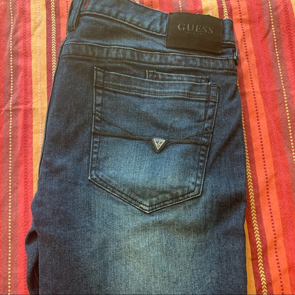 Nice pair of Guess Jeans size 38x30 - Picture 4 of 6